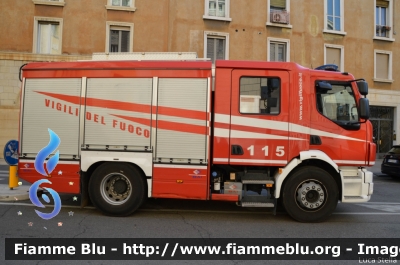 Volvo FL 290 III serie
Vigili del Fuoco
Comando Provinciale di Verona
AutoPompaSerbatoio
Allestimento BAI
VF 27030
Parole chiave: Volvo FL_290_IIIserie VF27030