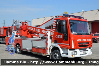 Iveco EuroCargo 110EL22 III serie
Vigili del Fuoco
Comando Provinciale di Parma
Piattaforma aerea ribassata 
da 30 metri di sviluppo massimo
Allestimento Multitel-Pagliero
VF 27188
Parole chiave: Iveco EuroCargo_110EL22_IIIserie VF28188