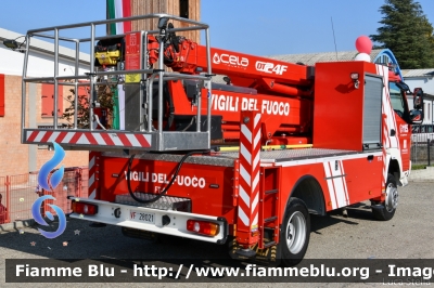 Mitsubishi Fuso Canter 4x4 III serie
Vigili del Fuoco
Comando Provinciale di Bologna
Distaccamento Volontario di Fontanelice
Piattaforma Cela 24 metri
VF 28021
Parole chiave: Mitsubishi-Fuso Canter_4x4_IIIserie VF28021