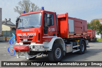 Iveco EuroCargo 150E30 4x4 III serie
Vigili del Fuoco
Comando Provinciale di Parma
Autocarro Scarrabile Allestimento Magirus-Molinari
VF28221
Parole chiave: Iveco EuroCargo_150E30_4x4_IIIserie VF28221