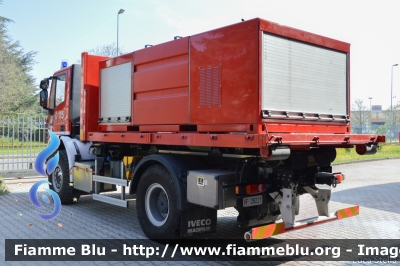 Iveco EuroCargo 150E30 4x4 III serie
Vigili del Fuoco
Comando Provinciale di Parma
Autocarro Scarrabile Allestimento Magirus-Molinari
VF28221
Parole chiave: Iveco EuroCargo_150E30_4x4_IIIserie VF28221