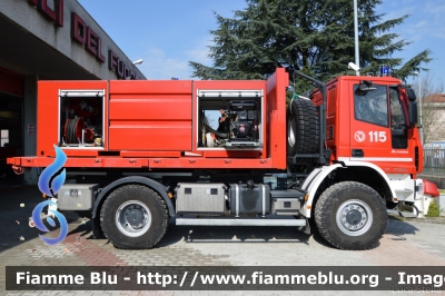 Iveco EuroCargo 150E30 4x4 III serie
Vigili del Fuoco
Comando Provinciale di Parma
Autocarro Scarrabile Allestimento Magirus-Molinari
VF28221
Parole chiave: Iveco EuroCargo_150E30_4x4_IIIserie VF28221