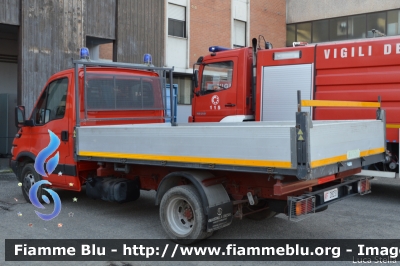 Iveco Daily III serie
Vigili del Fuoco
Comando Provinciale di Parma
VF 28231
Parole chiave: Iveco Daily_IIIserie VF28231