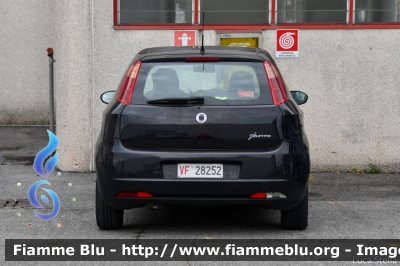 Fiat Grande Punto
Vigili del Fuoco
Comando Provinciale di Brescia
VF 28252
Parole chiave: Fiat Grande_Punto VF28252 Reas_2021