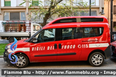 Fiat Doblò XL IV serie
Vigili del Fuoco
Comando Provinciale di Ferrara
VF 28642
Parole chiave: Fiat Doblò_XL_IVserie VF28642 Santa_Barbara_2019