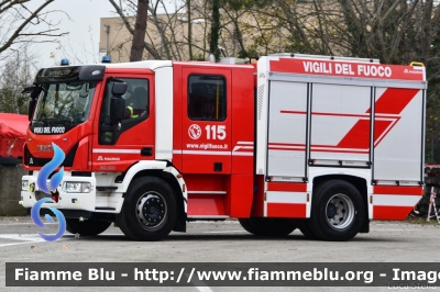 Iveco EuroCargo MaxiCity 180E30 IV serie
Vigili del Fuoco
Comando Provinciale di Ravenna
AutoPompaSerbatoio allestimento Magirus
VF 30223
Parole chiave: Iveco EuroCargo_MaxiCity_180E30_IVserie VF29725