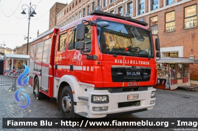 Man TGM 15.250 II serie
Vigili del Fuoco
Comando Provinciale di Ferrara
AutoPompaSerbatoio allestimento Bai
VF 29898
Parole chiave: Man TGM_15.250_IIserie VF29898 Santa_Barbara_2019