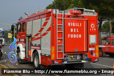 Man TGM 15.250 II serie
Vigili del Fuoco
Comando Provinciale di Ferrara
Distaccamento Permanente di Comacchio
AutoPompaSerbatoio allestimento BAI
VF 29898
Parole chiave: Man TGM_15.250_IIserie VF29898