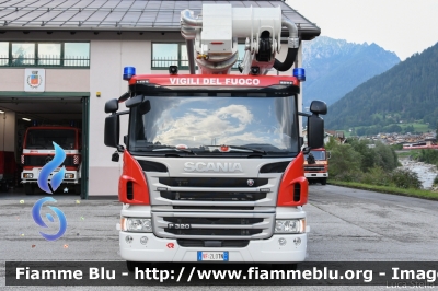 Scania P320 II serie
Vigili del Fuoco
Unione Distrettuale di Primiero
Assegnata al Corpo Volontario di Primiero (TN)
Allestimento Rosenbauer
VF 2L0 TN
Parole chiave: Scania P320_IIserie VF2L0TN