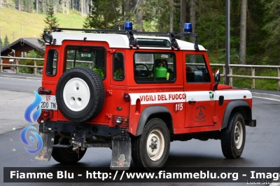 Land-Rover Defender 90
Vigili del Fuoco
Unione Distrettuale di Primiero
Corpo Volontario di San Martino di Castrozza (TN)
VF 2D0 TN
Parole chiave: Land-Rover Defender_90 VF2D0TN