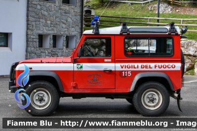 Land-Rover Defender 90
Vigili del Fuoco
Unione Distrettuale di Primiero
Corpo Volontario di San Martino di Castrozza (TN)
VF 2D0 TN
Parole chiave: Land-Rover Defender_90 VF2D0TN