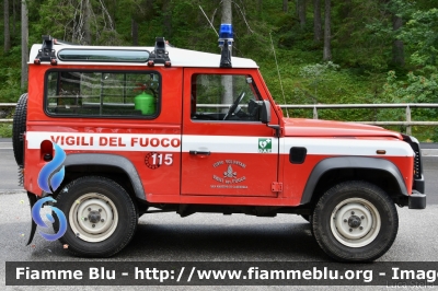 Land-Rover Defender 90
Vigili del Fuoco
Unione Distrettuale di Primiero
Corpo Volontario di San Martino di Castrozza (TN)
VF 2D0 TN
Parole chiave: Land-Rover Defender_90 VF2D0TN