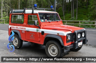 Land-Rover Defender 90
Vigili del Fuoco
Unione Distrettuale di Primiero
Corpo Volontario di San Martino di Castrozza (TN)
VF 2D0 TN
Parole chiave: Land-Rover Defender_90 VF2D0TN