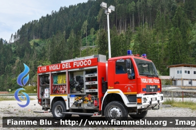 Man LE 14.280
Vigili del Fuoco
Unione Distrettuale di Primiero
Corpo Volontario di Canal San Bovo (TN)
Allestimento Ziegler
VF 2D8 TN
Parole chiave: Man LE_14.280 VF2D8TN