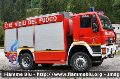 Man LE 14.280
Vigili del Fuoco
Unione Distrettuale di Primiero
Corpo Volontario di Canal San Bovo (TN)
Allestimento Ziegler
VF 2D8 TN
Parole chiave: Man LE_14.280 VF2D8TN