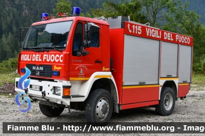 Man LE 14.280
Vigili del Fuoco
Unione Distrettuale di Primiero
Corpo Volontario di Canal San Bovo (TN)
Allestimento Ziegler
VF 2D8 TN
Parole chiave: Man LE_14.280 VF2D8TN