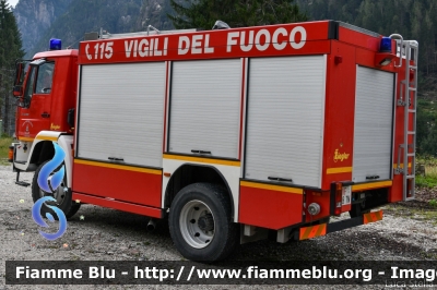 Man LE 14.280
Vigili del Fuoco
Unione Distrettuale di Primiero
Corpo Volontario di Canal San Bovo (TN)
Allestimento Ziegler
VF 2D8 TN
Parole chiave: Man LE_14.280 VF2D8TN