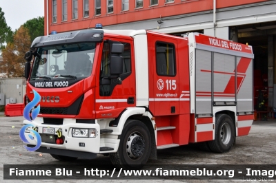 Iveco EuroCargo MaxiCity 180E30 IV serie
Vigili del Fuoco
Comando Provinciale di Ravenna
AutoPompaSerbatoio allestimento Magirus
VF 30223
Parole chiave: Iveco EuroCargo_MaxiCity_180E30_IVserie VF30223