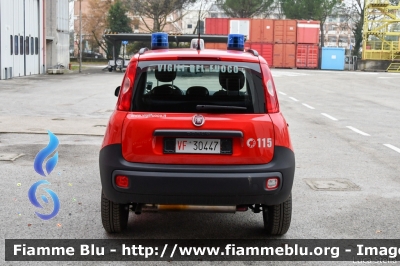 Fiat Nuova Panda 4x4 II serie
Vigili del Fuoco
Comando Provinciale di Ravenna
VF 30447
Parole chiave: Fiat Nuova_Panda_4x4_IIserie VF30447