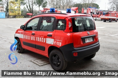 Fiat Nuova Panda 4x4 II serie
Vigili del Fuoco
Comando Provinciale di Ravenna
VF 30447
Parole chiave: Fiat Nuova_Panda_4x4_IIserie VF30447