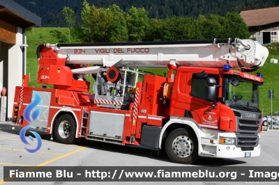 Scania P320 II serie
Vigili del Fuoco
Unione Distrettuale di Mezzolombardo
Distaccata al Corpo Volontario di Andalo (TN)
Allestimento Rosenbauer
VF 3L0 TN
Parole chiave: Scania P320_IIserie VF3L0TN