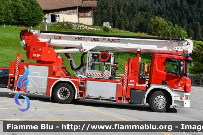 Scania P320 II serie
Vigili del Fuoco
Unione Distrettuale di Mezzolombardo
Distaccata al Corpo Volontario di Andalo (TN)
Allestimento Rosenbauer
VF 3L0 TN
Parole chiave: Scania P320_IIserie VF3L0TN