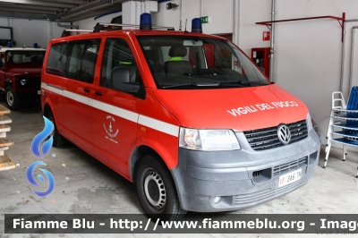 Volkswagen Transporter T5
Vigili del Fuoco 
Unione Distrettuale Alto Garda Ledro (TN)
Assegnata al Corpo Volontario di Dro (TN)
VF 3A6 TN
Parole chiave: Volkswagen Transporter_T5 VF3A6TN