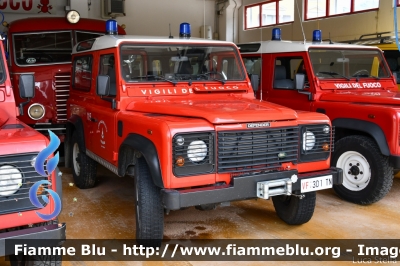 Land-Rover Defender 90
Vigili del Fuoco
Unione Distrettuale Alto Garda e Ledro
Corpo Volontario di Riva del Garda
VF 3D1 TN
Parole chiave: Land-Rover Defender_90 VF3D1TN