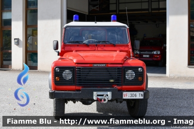 Land-Rover Defender 90
Vigili del Fuoco
Unione Distrettuale Alto Garda e Ledro
Corpo Volontario di Molina di Ledro
VF 3D6 TN
Parole chiave: Land-Rover Defender_90 VF3D6TN