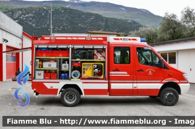 Mercedes-Benz Sprinter 4x4 III Serie
Vigili del Fuoco
Unione Distrettuale Alto Garda e Ledro
Corpo Volontario di Dro
Allestimento Kofler Fahrzeugbau
VF 3E8 TN
Parole chiave: Mercedes-Benz Sprinter_4x4_IIISerie VF3E8TN