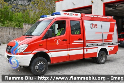 Mercedes-Benz Sprinter 4x4 III Serie
Vigili del Fuoco
Unione Distrettuale Alto Garda e Ledro
Corpo Volontario di Dro
Allestimento Kofler Fahrzeugbau
VF 3E8 TN
Parole chiave: Mercedes-Benz Sprinter_4x4_IIISerie VF3E8TN