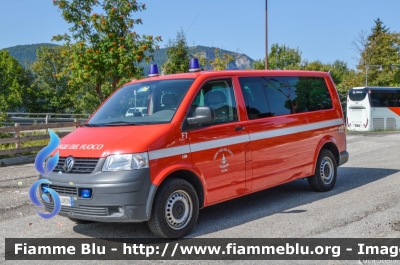 Volkswagen Transporter T5
Vigili del Fuoco
Distretto della Vallagarina
Corpo Volontario di Folgaria (TN)
VF 4H9 TN
Parole chiave: Volkswagen Transporter_T5 VF4H9TN