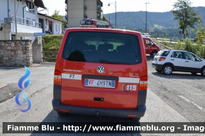 Volkswagen Transporter T5
Vigili del Fuoco
Distretto della Vallagarina
Corpo Volontario di Folgaria (TN)
VF 4H9 TN
Parole chiave: Volkswagen Transporter_T5 VF4H9TN