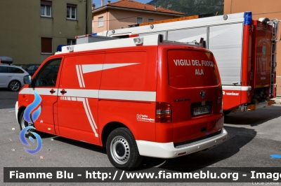 Volkswagen Transporter T5
Vigili del Fuoco
Unione Distrettuale della Vallagarina
Corpo Volontario di Ala
Allestimento Kofler Fahrzeugbau
VF 5H6 TN
Parole chiave: Volkswagen Transporter_T5 VF5H6TN