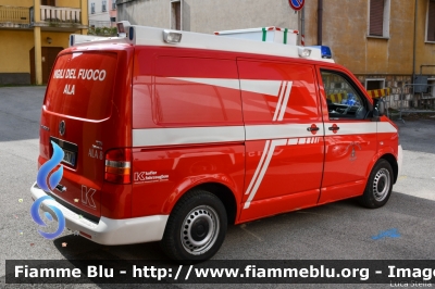 Volkswagen Transporter T5
Vigili del Fuoco
Unione Distrettuale della Vallagarina
Corpo Volontario di Ala
Allestimento Kofler Fahrzeugbau
VF 5H6 TN
Parole chiave: Volkswagen Transporter_T5 VF5H6TN