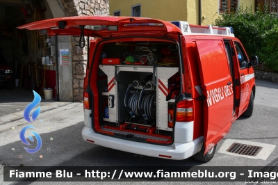 Volkswagen Transporter T5
Vigili del Fuoco
Unione Distrettuale di Trento
Corpo Volontario di Lasino (TN)
Allestimento Kofler Fahrzeugbau
VF 5A4 TN
Parole chiave: Volkswagen Transporter_T5 VF5A4TN