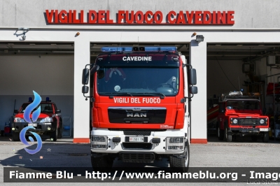 Man TGM 13.290 4x4 II serie
Vigili del Fuoco
Unione Distrettuale di Trento
Corpo Volontario di Cavedine (TN)
Allestimento Kofler Fahrzeugbau
VF 5D1 TN
Parole chiave: Man TGM_13.290_4x4_IIserie VF5D1TN