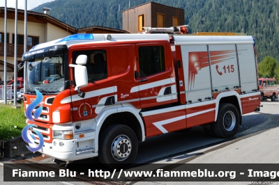 Scania P400 4x4 I serie
Vigili del Fuoco
Unione Distrettuale delle Giudicarie
Corpo Volontario di Pinzolo (TN)
Allestimento Rosenbauer-Brandschutz
VF 5E2 TN
Parole chiave: Scania P400_4x4_Iserie VF5E2TN