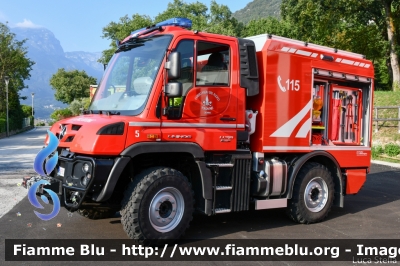 Mercedes-Benz Unimog U218
Vigili del Fuoco
Unione Distrettuale di Trento
Corpo Volontario di Calavino (TN)
Allestimento Kofler Fahrzeugbau
VF 5J2 TN
Parole chiave: Mercedes-Benz Unimog U218 VF5J2TN