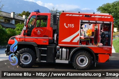 Mercedes-Benz Unimog U218
Vigili del Fuoco
Unione Distrettuale di Trento
Corpo Volontario di Calavino (TN)
Allestimento Kofler Fahrzeugbau
VF 5J2 TN
Parole chiave: Mercedes-Benz Unimog U218 VF5J2TN