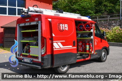 Iveco Daily VI serie
Vigili del Fuoco
Unione Distrettuale di Trento
Corpo Volontario di Vigolo Baselga (TN)
Allestimento Kofler Fahrzeugbau
VF 5J6 TN
Parole chiave: Iveco Daily_VIserie VF5J6TN