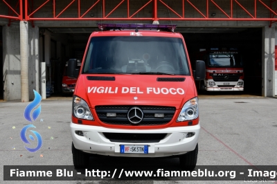 Mercedes-Benz Sprinter 4x4 III serie
Vigili del Fuoco
Unione Distrettuale Alto Garda e Ledro
Corpo Volontario di Riva del Garda
VF 5K3 TN
Parole chiave: Mercedes-Benz Sprinter_4x4_IIIserie VF5K3TN