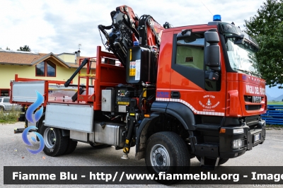 Iveco Trakker 4x4 II serie
Vigili del Fuoco
Unione Distrettuale di Fondo
Distaccata al Corpo Volontario di Ronzone (TN)
Allestimento Iveco-Magirus
VF 5K7 TN
Parole chiave: Iveco Trakker_4x4_IIserie VF5K7TN