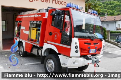 Bucher BU200 4x4
Vigili del Fuoco
Unione Distrettuale Alto Garda e Ledro
Corpo Volontario di Drena
Allestimento Kofler Fahrzeugbau
VF 6H7 TN
Parole chiave: Bucher BU200_4x4 VF6H7TN