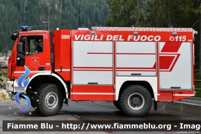 Iveco EuroFire 140E28 4x4 II serie
Vigili del Fuoco
Unione Distrettuale di Primiero
Corpo Volontario di San Martino di Castrozza (TN)
Allestimento Iveco-Magirus
VF 7A9 TN
Parole chiave: Iveco EuroFire_140E28_4x4_IIserie VF7A9TN