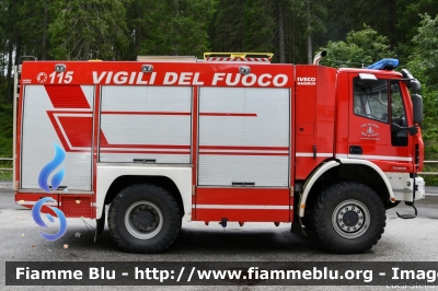 Iveco EuroFire 140E28 4x4 II serie
Vigili del Fuoco
Unione Distrettuale di Primiero
Corpo Volontario di San Martino di Castrozza (TN)
Allestimento Iveco-Magirus
VF 7A9 TN
Parole chiave: Iveco EuroFire_140E28_4x4_IIserie VF7A9TN