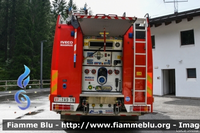 Iveco EuroFire 140E28 4x4 II serie
Vigili del Fuoco
Unione Distrettuale di Primiero
Corpo Volontario di San Martino di Castrozza (TN)
Allestimento Iveco-Magirus
VF 7A9 TN 
Parole chiave: Iveco EuroFire_140E28_4x4_IIserie VF7A9TN