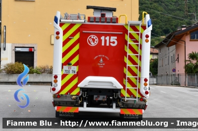 Iveco Eurocargo 4x4 150-320 III serie
Vigili del Fuoco
Unione Distrettuale di Trento
Corpo Volontario di Lasino (TN)
Allestimento Iveco Magirus
VF 7D0 TN
Parole chiave: Iveco Eurocargo_4x4_150-320_IIIserie VF7D0TN