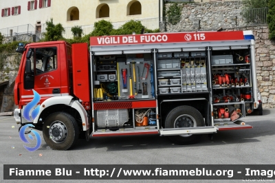 Iveco Eurocargo 4x4 150-320 III serie
Vigili del Fuoco
Unione Distrettuale di Trento
Corpo Volontario di Lasino (TN)
Allestimento Iveco Magirus
VF 7D0 TN
Parole chiave: Iveco Eurocargo_4x4_150-320_IIIserie VF7D0TN