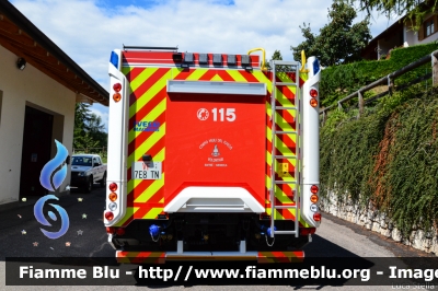 Iveco Euro Cargo 150E30 4x4 III serie
Vigili del Fuoco
Unione Distrettuale di Fondo 
Corpo Volontario di Ruffrè Mendola (TN)
Allestimento Magirus
VF 7E8 TN
Parole chiave: Iveco Euro_Cargo_150E30_4x4_IIIserie VF7E8TN